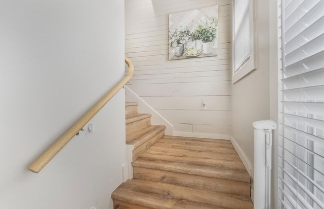 Stockyards- 4min Pet Friendly 3BR Luxe Gem - Foto 29