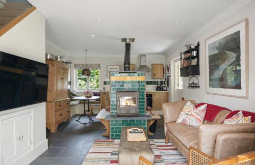 The East Wing Set in Beautiful Gardens Parking - Foto 16