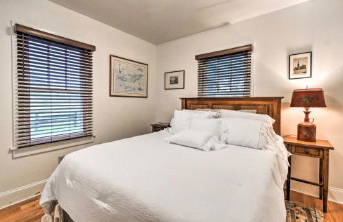 Restored 1920s Cottage on 1 Acre with Fire Pit - Foto 11