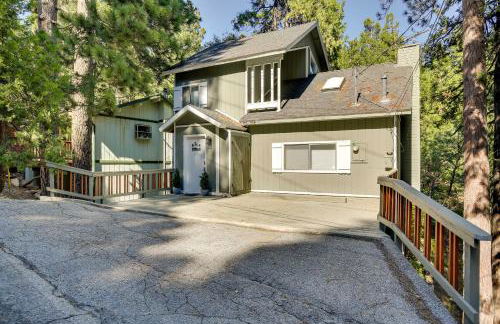 Peaceful Pines Running Springs Home with 3 Decks - Foto 29