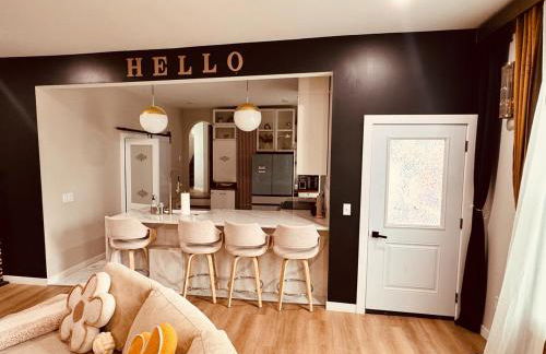 Downtown Cincinnati Boutique at Newport 3BR with 100in Cinema TV - Foto 48