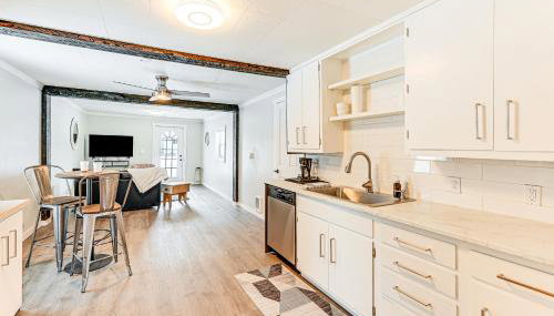 1 Mi to Main Street Polson Updated Home with Deck! - Foto 2