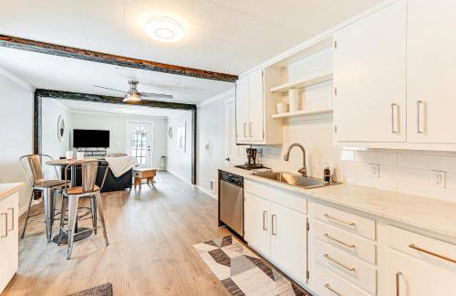 1 Mi to Main Street Polson Updated Home with Deck! - Foto 2