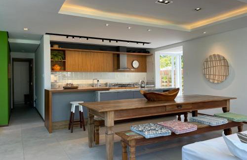 Casa de Praia em Interlagos - 4 suítes a poucos metros do mar - Foto 15