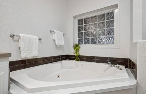 Black Moose - Pet friendly - Trailer parking - Wood stove - Single level - Photo 34