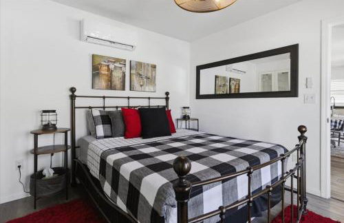 Lakefront w/ Private Dock, 2 Slips, Swim Mat, Firepit, & Covered Patio 44mm - Foto 34