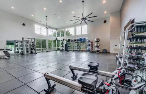 Peaceful Hideaway with Pool, Gym & EV charger - Foto 28