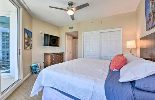 Modern Resort Condo with Balcony - Walk to Beach! - Foto 15