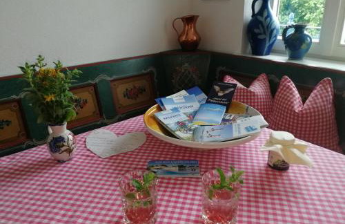 Ruhige Ferienwohnung in seenaher Künstlervilla in Gstadt - Foto 46