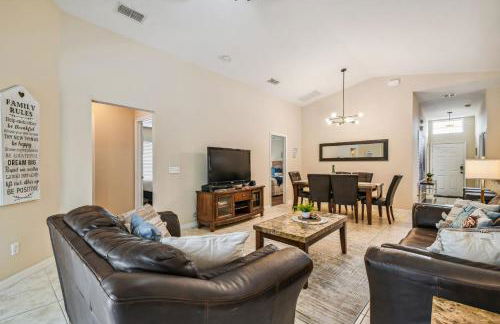 Cozy family Home 5b3b Private Pool 11Mil Disney - Foto 38