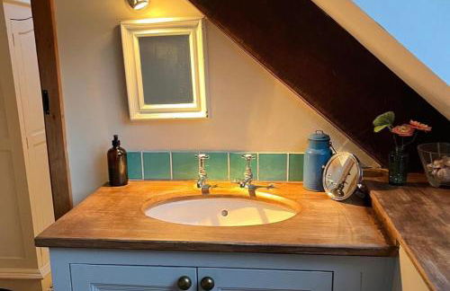 15th Century 6-bed Farmhouse, Sleeps 11, Pets Ok - Foto 80