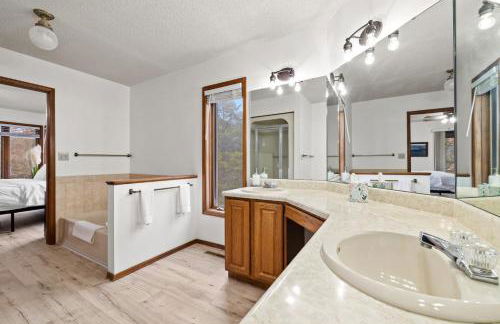 Enchanted Woods Hideaway - Foto 32