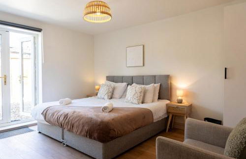 Cotswolds-Stroud-Large 9 Bed Home-Sleeps 20-Work or Leisure - Foto 69