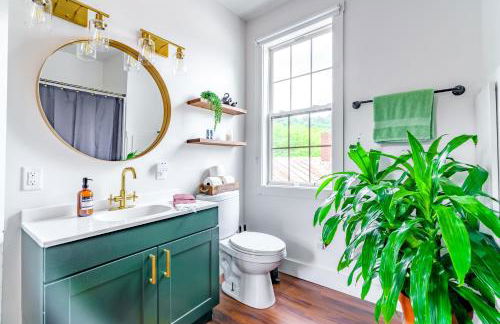 Jungle House Chillicothe Sleeps 24 Downtown Ohio Free Parking - Walk to Historic District - 5BR Luxury Home - Pet Friendly - King Beds - Over 5,800 Five Star Stays - Foto 80