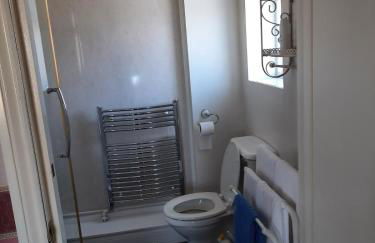 Sea view flat at Claverton House - Photo 4