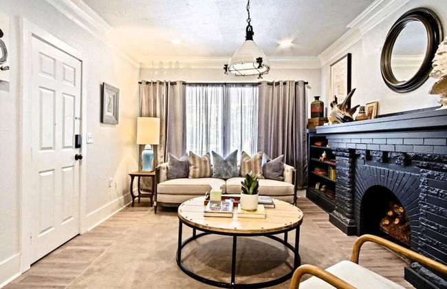 Vintage Studio 6min-plaza Dist Full Kitchen - Photo 5