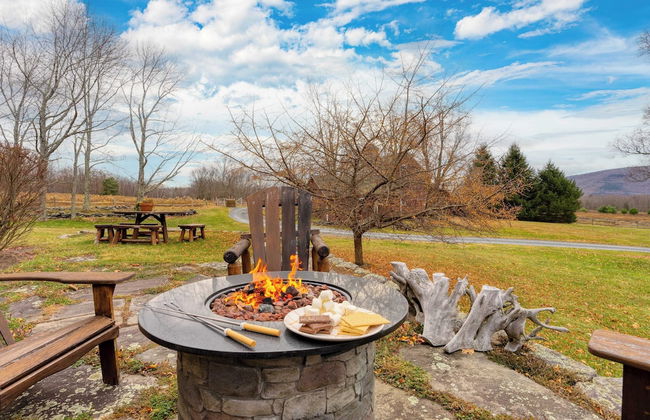 Catskill Park Farm by Avantstay Huge Yard, Fire Pit Near Windham Ski Resort - Foto 2