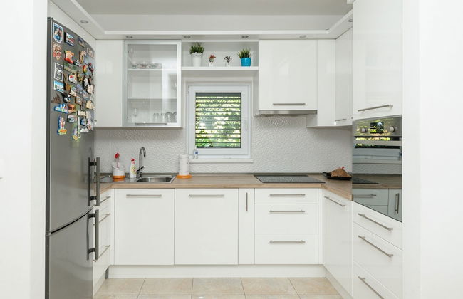 Luxury Villa With Heated Pool, Terrace, and Outdoor Amenities for Relaxation - Foto 15