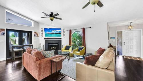 Heated Pool, Sleeps 10, Relaxing Lanai, Near Beaches, Pet Friendly! - Foto 3