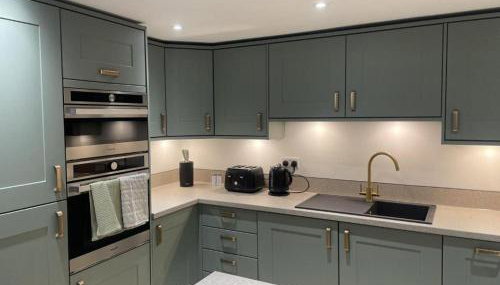 Huddersfield Lux 2 Bedroom Apartment & Opposite Train Station & City Centre - Foto 2