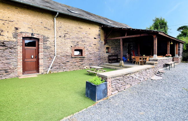 Lierneux Hillside Home - Photo 32