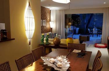 Casa alto padrão na Ferradura em condomínio com piscina privativa - Foto 2