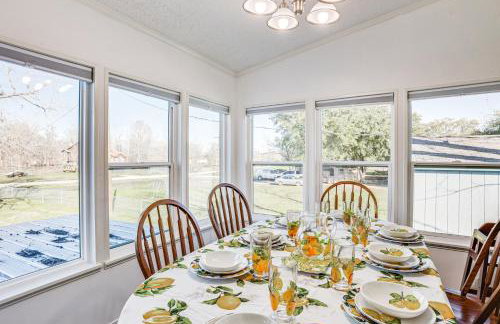 Waterfront Trinity Vacation Rental with Hot Tub! - Photo 11