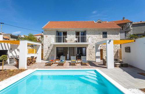 Villa Sulic - Heated Pool and Mountain View - Foto 1