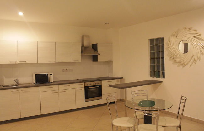 Accra Luxury Apartments at The Gallery - Photo 54