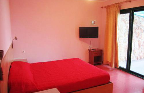 Santa Xenia - Photo 31