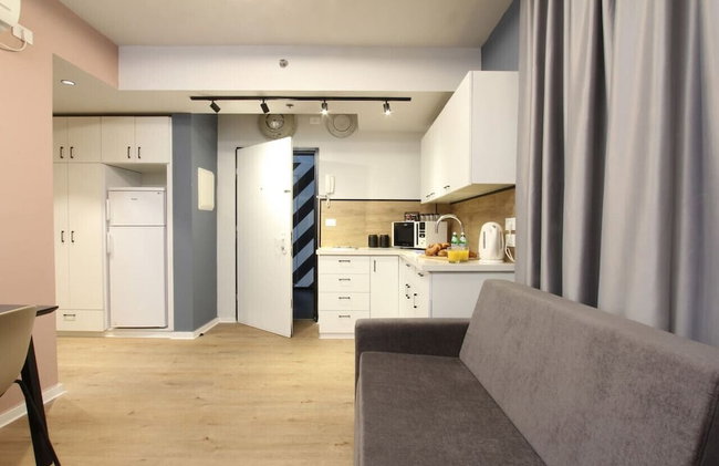 Charming 1B Apt Near Expo & Univ TelAviv - Photo 1