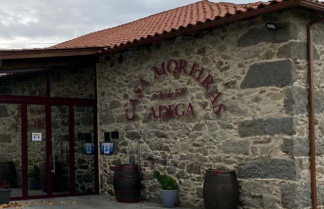 Casa Moreiras Winery Tour + Tasting - Photo 7