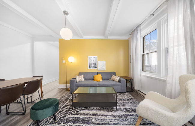 SPACIOUS RENOVATED APARTMENT SLEEPS 12 - Foto 12