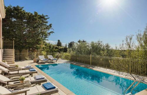 Nikolas by Vintage Travel - Photo 19