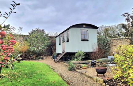 Plank Bridge Shepherds Hut in Orchard - Peaceful Escape for Two - Foto 21