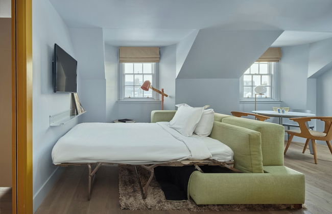 Eden Locke - Photo 51