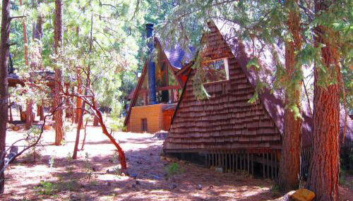Always Inn Idyllwild Vacation Cottages - Foto 2