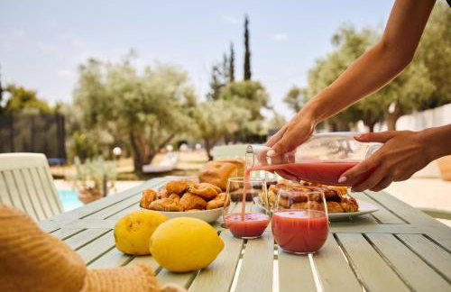 Olive Retreat - Photo 2