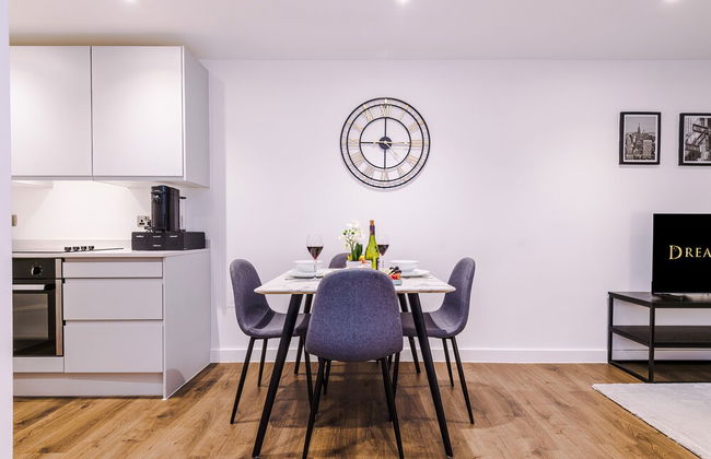 Impeccable 2-bed Apartment in Salford - Foto 29