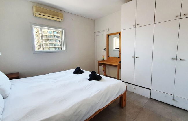 Masaryk Musk in Bat Yam - Foto 11