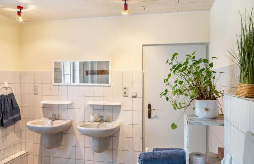 Menschen Meehr und wilder Wein - Foto 16