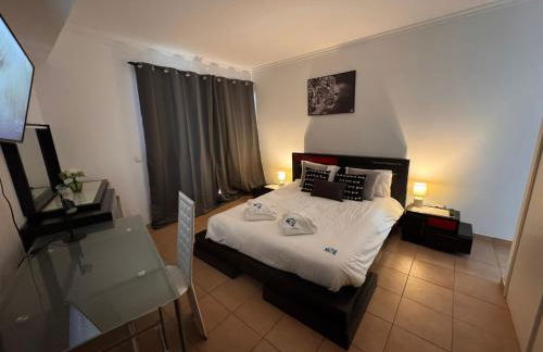 Quarto de Casal Privativo- Room 1 - Foto 28