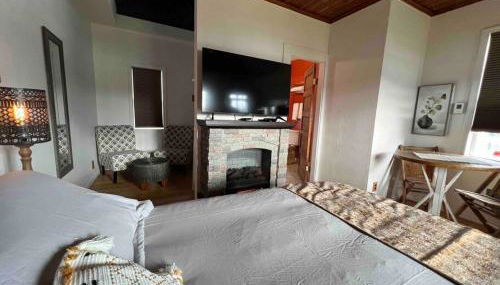 Bridge tender with loft - Photo 3