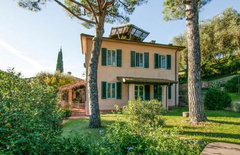 Awesome Home In Quiesa - Foto 1