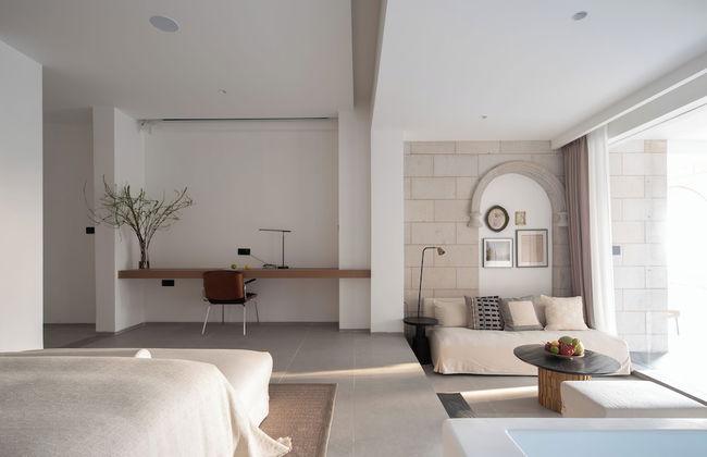 Miyue Roman Holiday Bubble Pool hotel - Photo 12