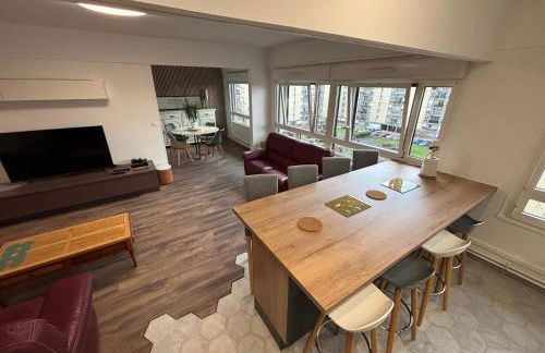 BedinReims elegant green bottle quiet and close to center free parking and wifi free ideal 5 à 9 Adultes - Foto 9