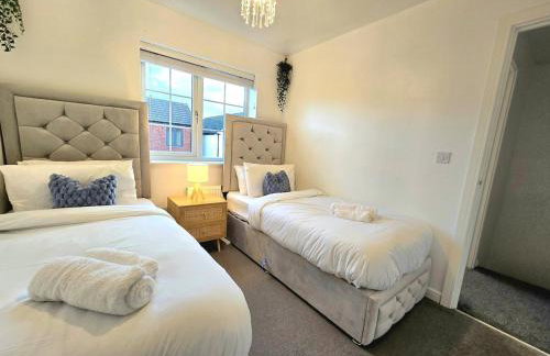 The Charm Luxury House - 8mins to NEC, Birmingham Airport - Foto 9