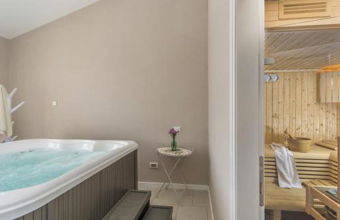 Villa Sterpazzi for 8 people near Poreč with 38 m2 heated pool, sea view & wellness - Foto 3