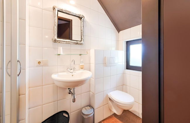 Atmospheric Country House in Asten on a Golf Course - Photo 42