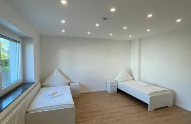 Kernsaniertes Monteurhaus mit 2 Apartments in Wirges - Foto 27